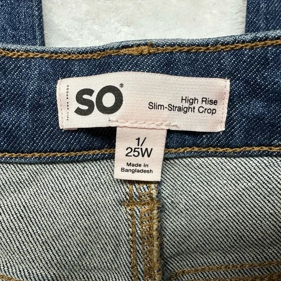SO woman’s Straight Fit Blue Jeans - Picture 4 of 5